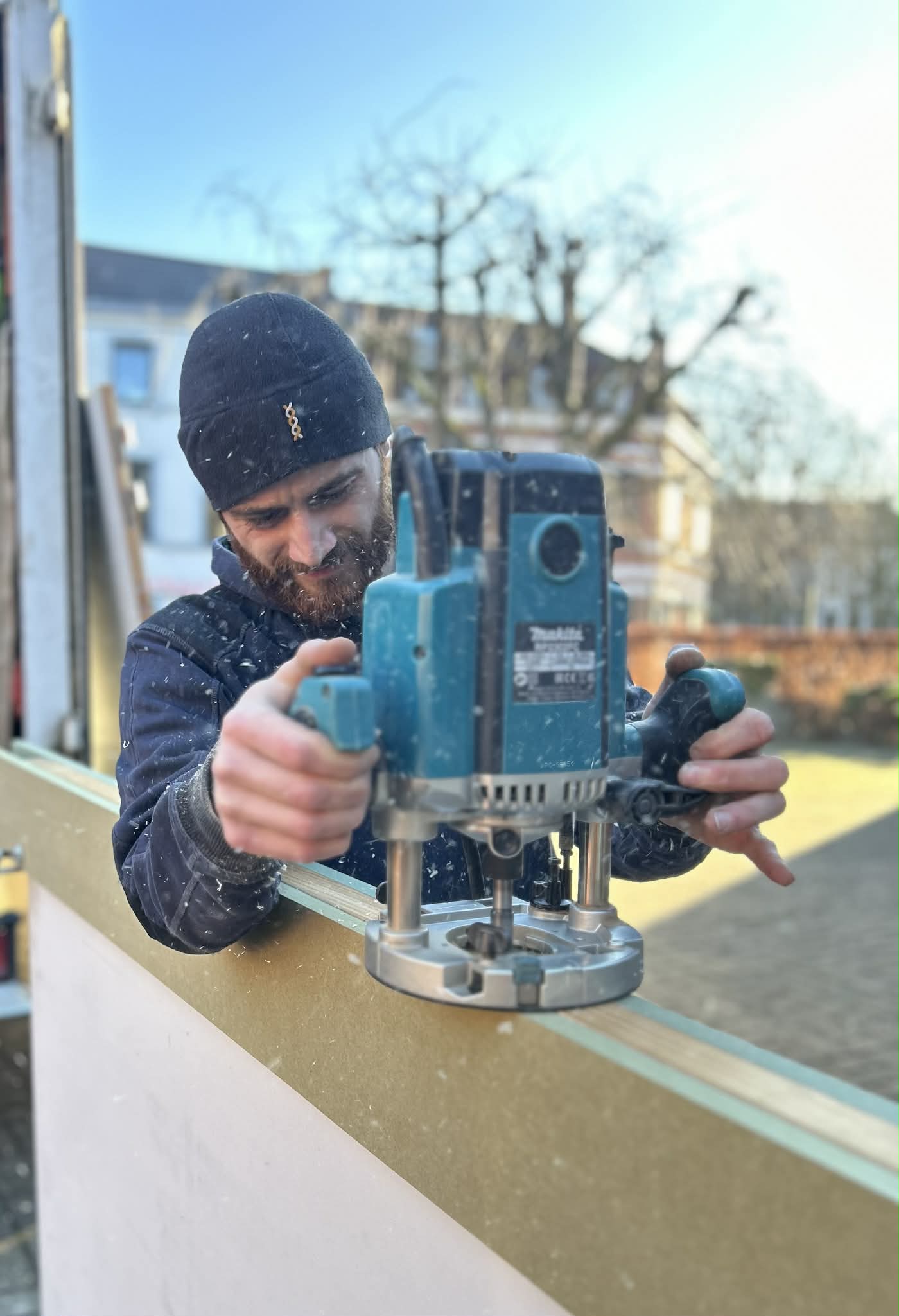 Artiste travaillant le bois - Menuisierie Artist'O Bois
